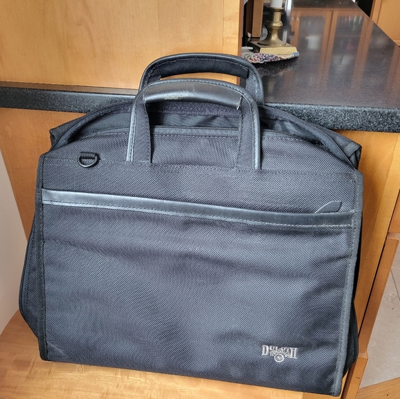 Duluth Trading Co. Brief Case - Picture 1 of 11